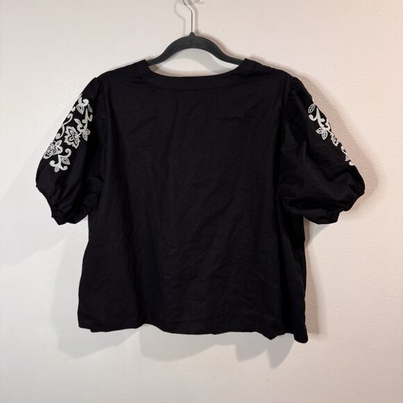 Torrid Belle Isle T-shirt Blouse 0X  XL Puff Sleeve Embroidered Black White Boho - Picture 8 of 12